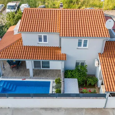 Villa House Adeo With Private Pool,