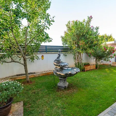 House Adeo With Private Pool,