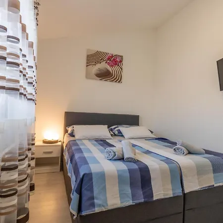 House Adeo With Private Pool, Pula