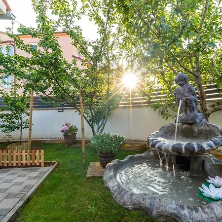 House Adeo With Private Pool, Villa Pula