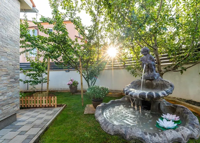 House Adeo With Private Pool, Villa Pula