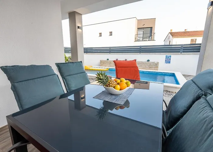 Вілла House Adeo With Private Pool,