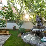 House Adeo With Private Pool, Вілла Пула