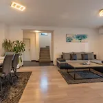 Вілла House Adeo With Private Pool,